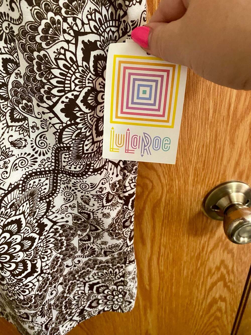 LuLaRoe Liv Brown and White Mandala Print Short Sleeve Ringer T-Shirt Size M - Picture 6 of 6